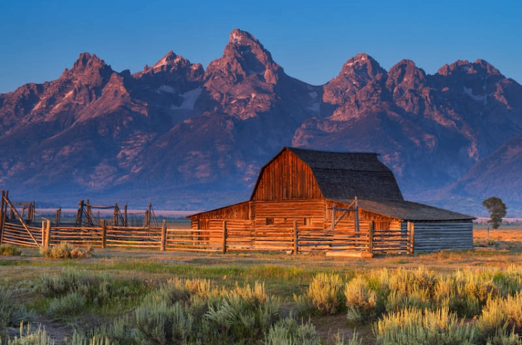 10 Famous Singers from Wyoming